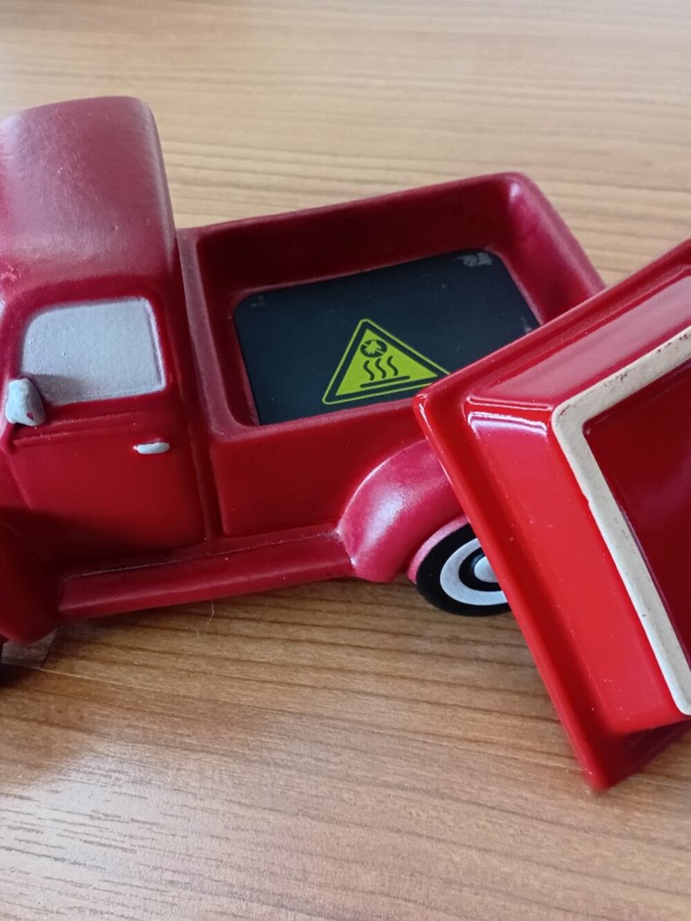 'Scentsationals' Ceramic Red Pickup Truck Wax Warmer